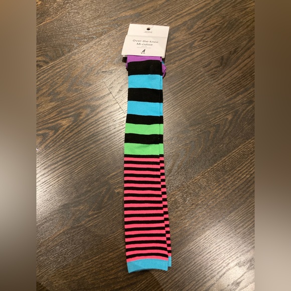 6 pc lot accessories - hair, sock, purse, tote bag, and face mask - Picture 3 of 10